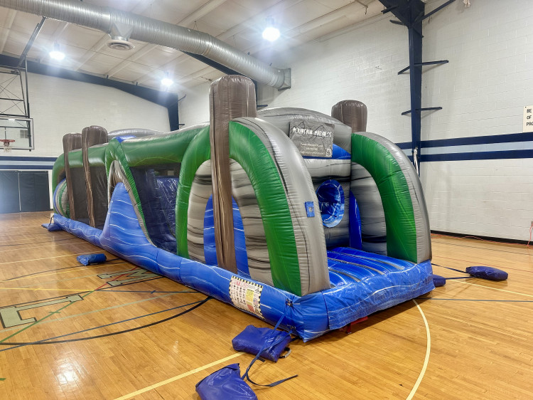 Mountain Madness Obstacle Course 38’
